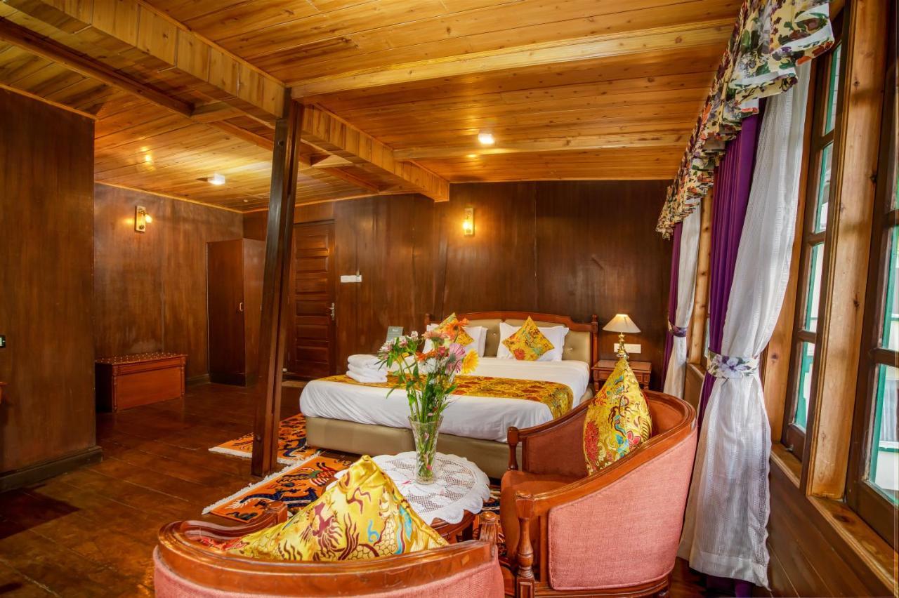 Muscatel Himalayan Resort - 400 Mts From Mall Road 다르질링 외부 사진