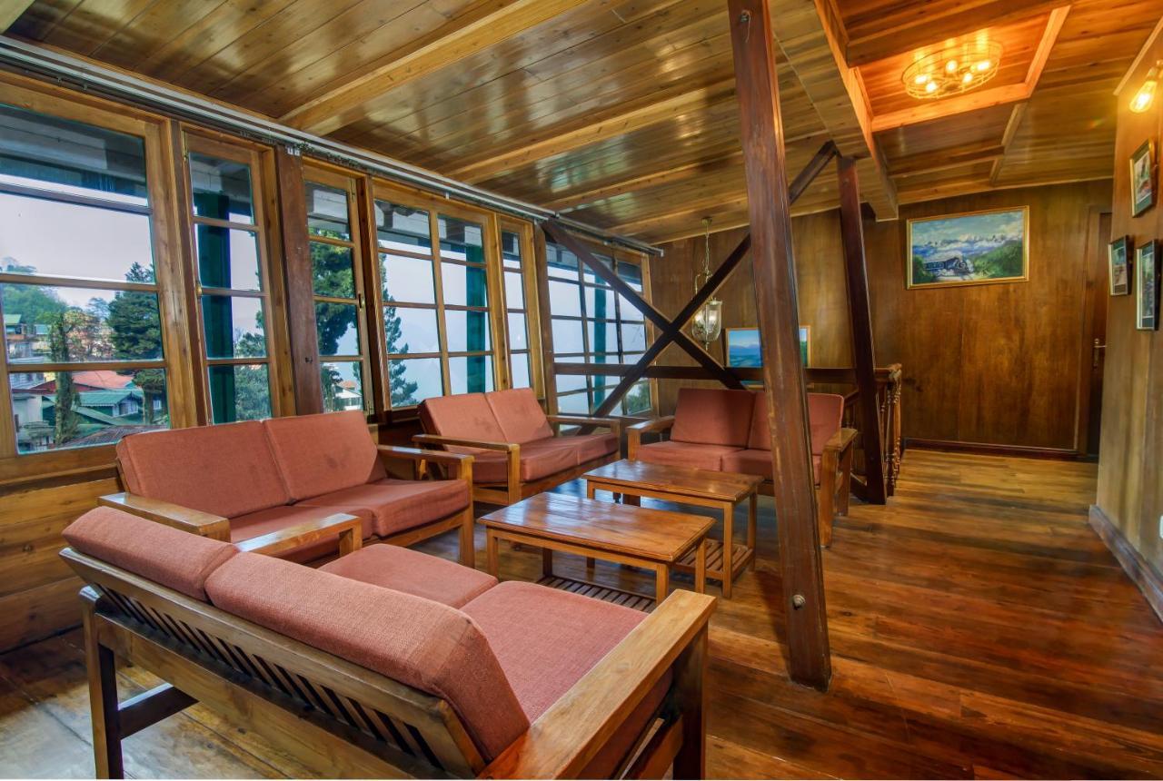Muscatel Himalayan Resort - 400 Mts From Mall Road 다르질링 외부 사진