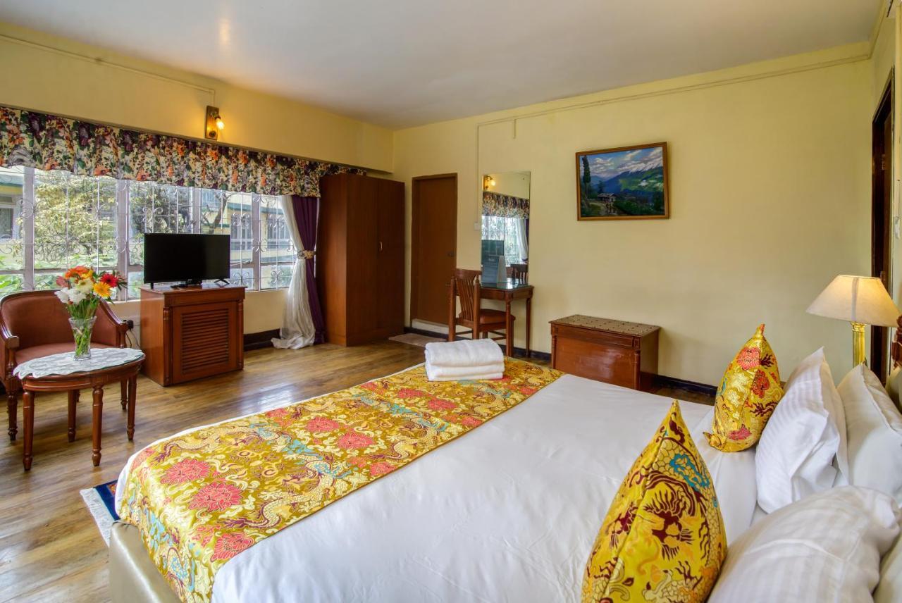 Muscatel Himalayan Resort - 400 Mts From Mall Road 다르질링 외부 사진